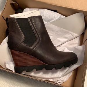 BRAND NEW NEVER WORN Sorel Joan Uptown chelsea boot! Womens 9.5